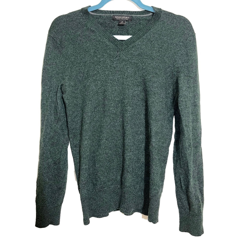 Banana Republic Dark Green Extra Fine Merino Wool V-Neck Sweater, Size M